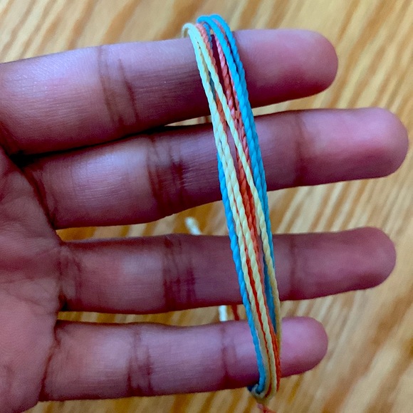 Pure Vida Bracelets (pack of 6) with Bags (pack of 5) - Picture 5 of 8